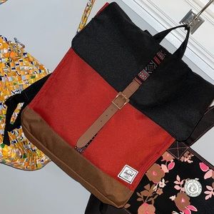 Herschel Supply Company Backpack City Med. PERFECT CONDITION.